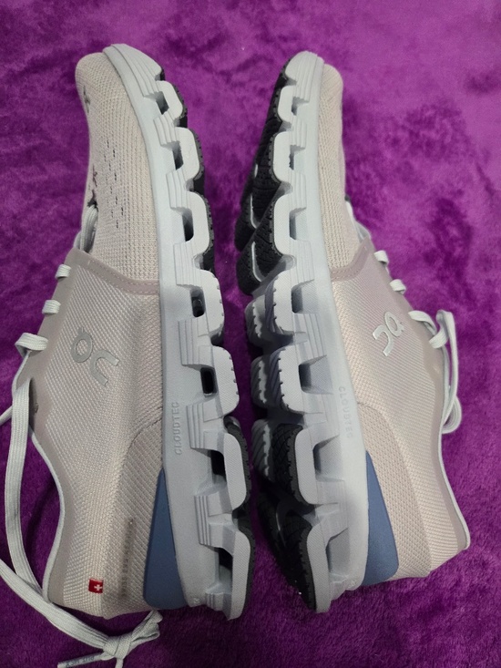On Running Shoes - On cloud x 4 running shoes womans size 10 new no box